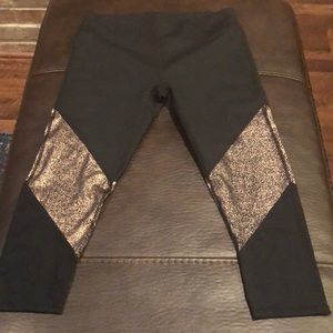 Fabletics cropped leggings